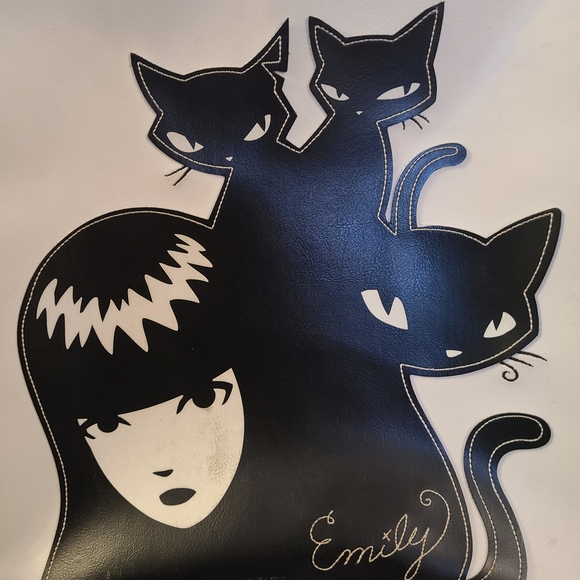 Vintage Emily The Strange Messenger Bag Never Used - Picture 6 of 16